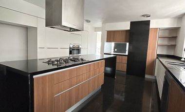Penthouse en Renta en Palmas Park
