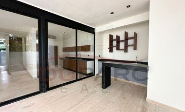 Casa en venta en el Carmen Country Club, 3-Rec. con alberca