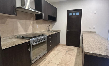SE RENTA CASA EN FRACC. RESIDENCIAL TABACHINES