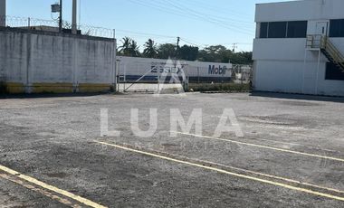 Renta de oficinas, Patio y Almacen