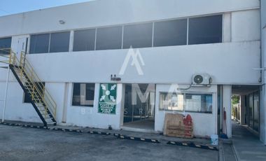 Renta de oficinas, Patio y Almacen