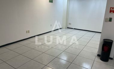 Renta de oficinas, Patio y Almacen