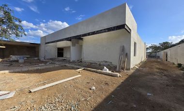 ESPECTACULAR CASA EN PREVENTA DE UNA PLANTA EN CHICXULUB PUEBLO