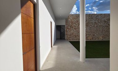 SE VENDE CASA EN MÉRIDA EN CHICXULUB PUEBLO- UN PISO