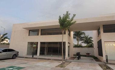 SE RENTA LOCAL EN PLAZA COMERCIAL, CONKAL