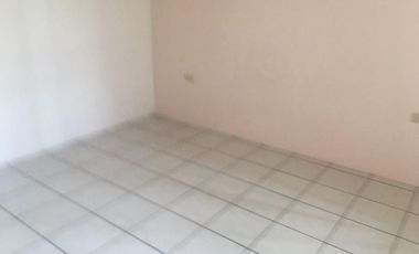 Casa en venta ubicada en calle Quevedo, Col. Puerto México, en Coatzacoalcos, Veracruz.