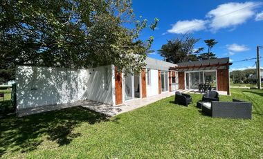 Venta de casa  3 ambientes en Barrio privado Costa del Sol. Mar chiquita.