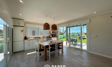 Venta de casa  3 ambientes en Barrio privado Costa del Sol. Mar chiquita.