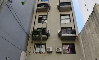 2 Ambs Duplex. 10º Frente. Balcón aterrazado. Bulnes al 800- Almagro