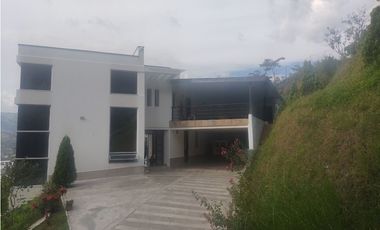 Venta Casa Campestre en Parcelación en Copacabana