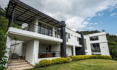 Venta Casa Campestre en Parcelación en Copacabana