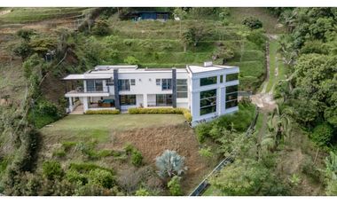 Venta Casa Campestre en Parcelación en Copacabana