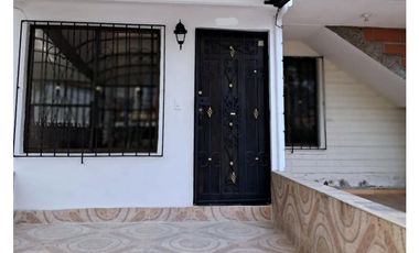 Casa En arriendo Cabañas Bello