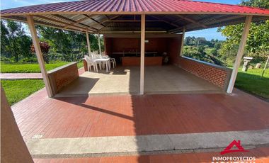 Casa-finca a 5 minutos de Alcalá, Valle