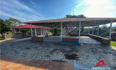 Casa-finca a 5 minutos de Alcalá, Valle