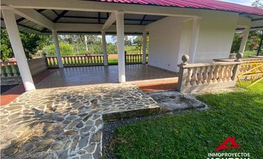 Casa-finca a 5 minutos de Alcalá, Valle