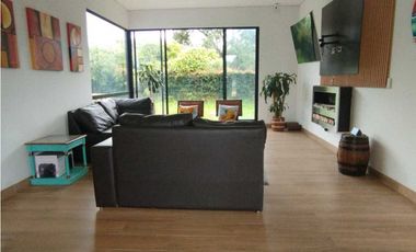 Arriendo casa campestre, chía