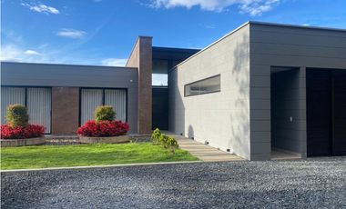 Casa en Venta Loma del Escobero Envigado