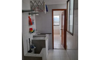 SE VENDE APARTAMENTO EN EL CENTRO  CERCA PLAZA DE BOLIVAR