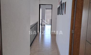 Mayorazgo Residencial La Rioja: Hermosa y moderna casa en 2 terrenos.