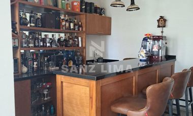Mayorazgo Residencial La Rioja: Hermosa y moderna casa en 2 terrenos.