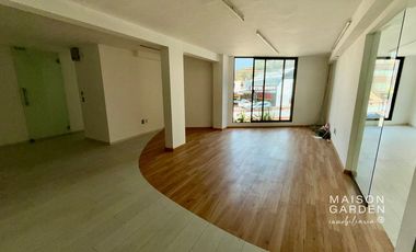 Venta o Renta de Edificio de Oficinas en Santa Mónica