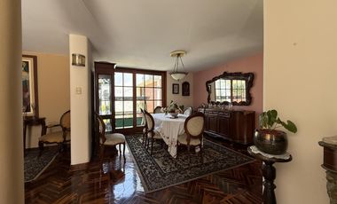 Venta de amplia casa