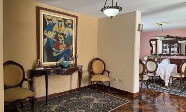 Venta de amplia casa