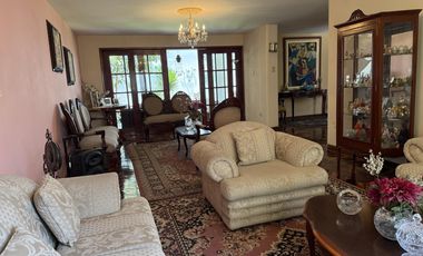 Venta de amplia casa