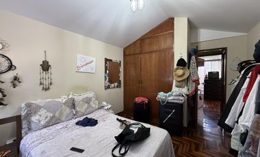 Venta de amplia casa