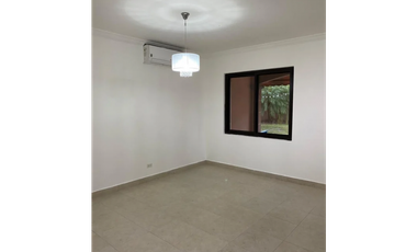 VERSALLE / VERSALLE 1 / 4 HABITACIONES / 300M2 / LINEA BLANCA