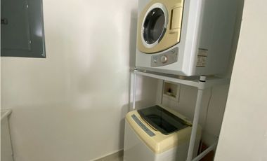 SEA CONFIABLE VENDE APARTAMENTO PH MIDPARK 3 RECAMARAS