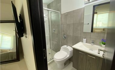 SEA CONFIABLE VENDE APARTAMENTO PH MIDPARK 3 RECAMARAS