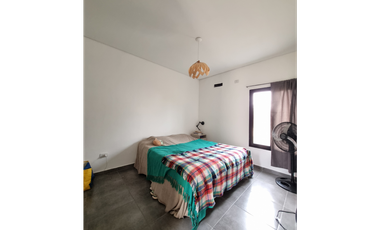 Casa 2 dormitorios impecable y tranquila en Villa Monte Alto