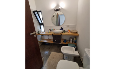 Casa 2 dormitorios impecable y tranquila en Villa Monte Alto