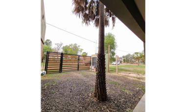 Casa 2 dormitorios impecable y tranquila en Villa Monte Alto