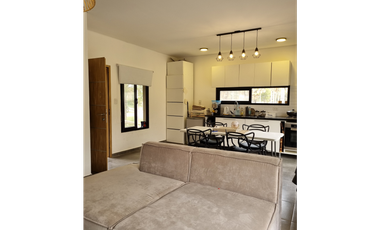 Casa 2 dormitorios impecable y tranquila en Villa Monte Alto