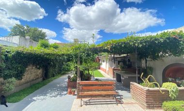 Casa en venta en Burzaco Oeste