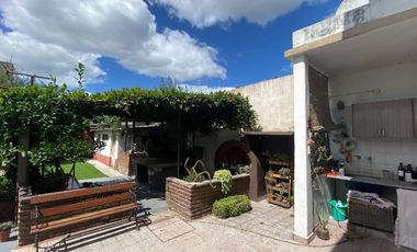Casa en venta en Burzaco Oeste