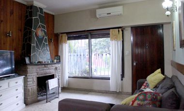 CHALET 4 AMBIENTES , 3 DORMITORIOS EN SAN ISIDRO