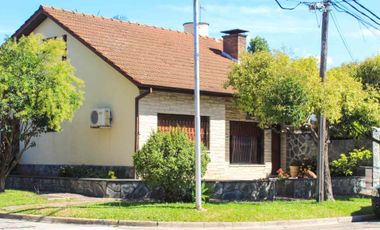 CHALET 4 AMBIENTES , 3 DORMITORIOS EN SAN ISIDRO