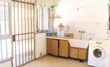 CHALET 4 AMBIENTES , 3 DORMITORIOS EN SAN ISIDRO