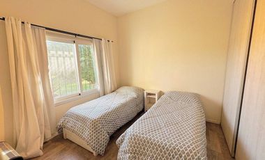 VENTA CASA EXCLUSIVO BARRIO LA ARBOLADA 5 AMB