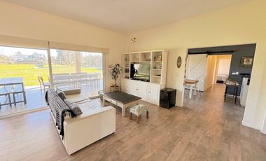 VENTA CASA EXCLUSIVO BARRIO LA ARBOLADA 5 AMB