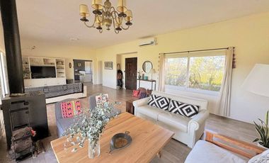 VENTA CASA EXCLUSIVO BARRIO LA ARBOLADA 5 AMB