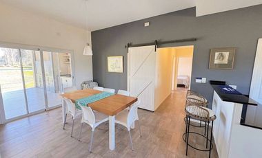 VENTA CASA EXCLUSIVO BARRIO LA ARBOLADA 5 AMB