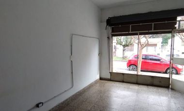LOCAL COMERCIAL CASTELAR CERCA DE CENTRO COMERCIAL