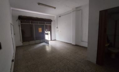 LOCAL COMERCIAL CASTELAR CERCA DE CENTRO COMERCIAL