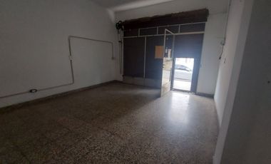 LOCAL COMERCIAL CASTELAR CERCA DE CENTRO COMERCIAL