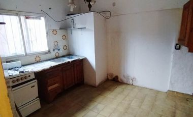 Ph en venta La Plata 1 ambiente  a reciclar